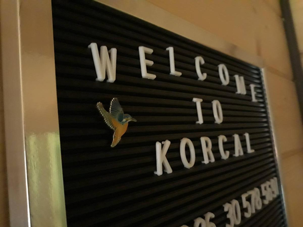 KoroncoKorcal Fahazak公寓 外观 照片